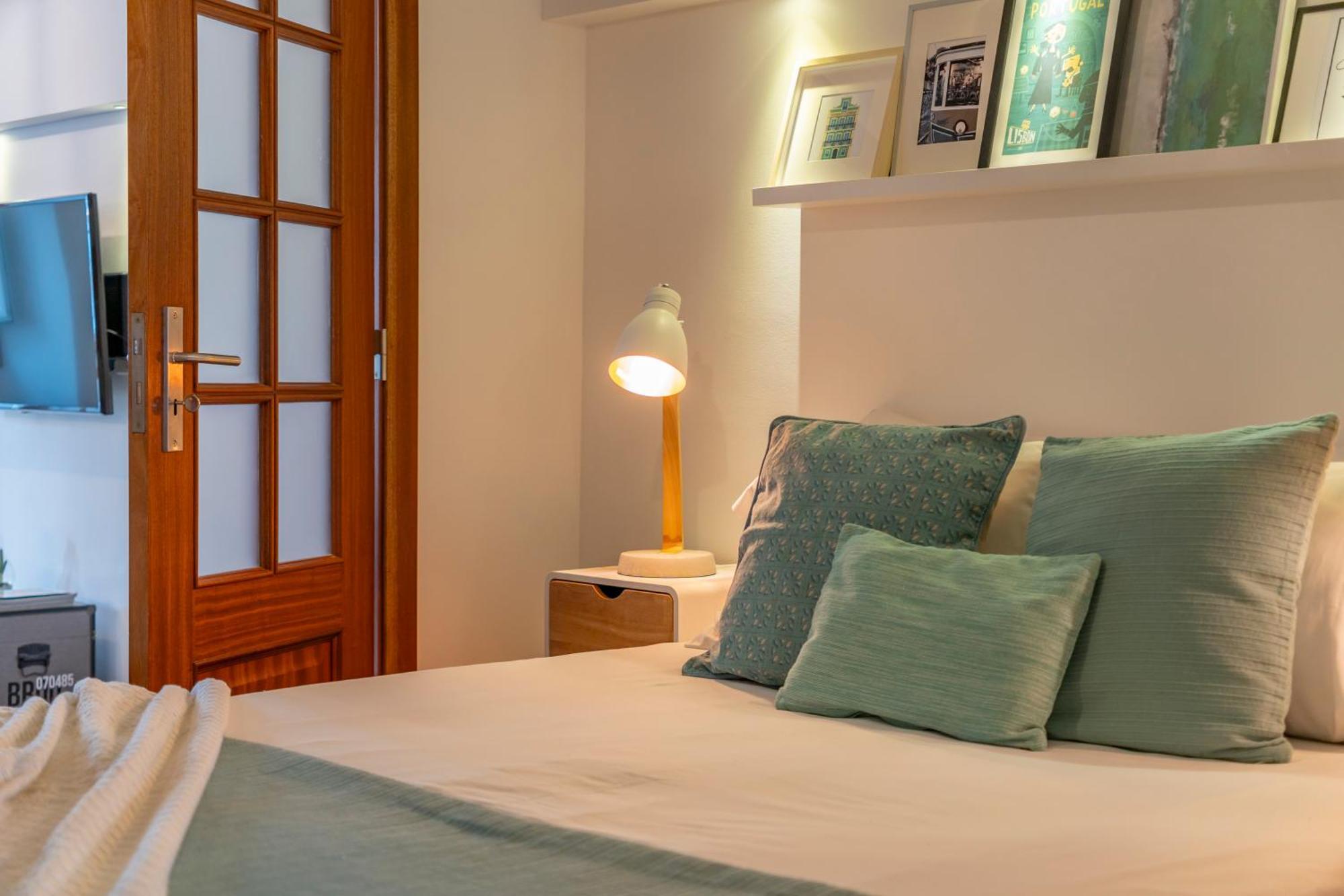 Superb Apartments Overlooking Graca In ลิสบอน ห้อง รูปภาพ